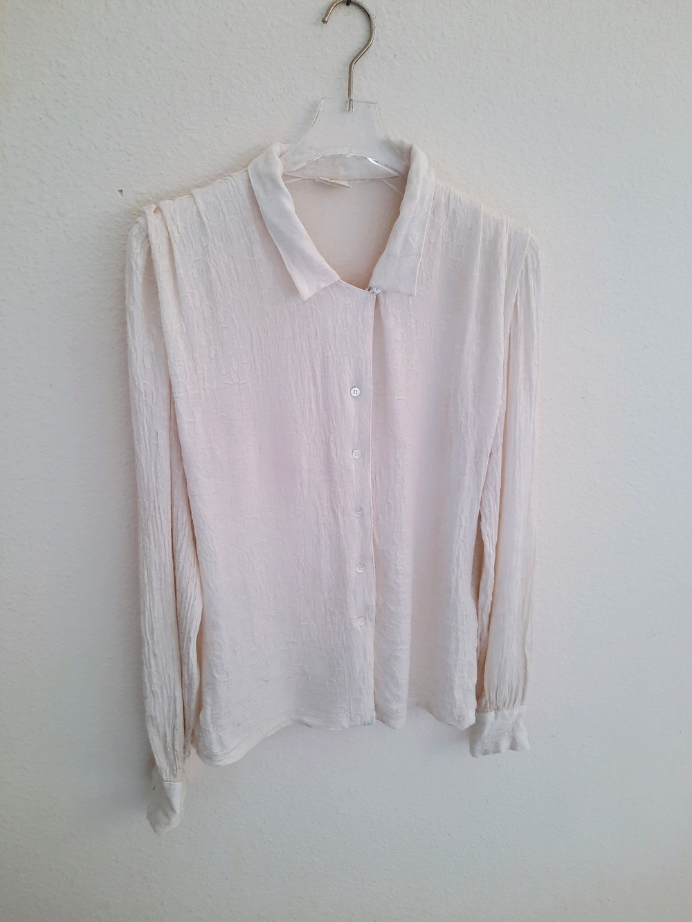 Vintage 80s/90s Liz Claiborne Cream Vine Print Button-Front Long Sleeve Blouse